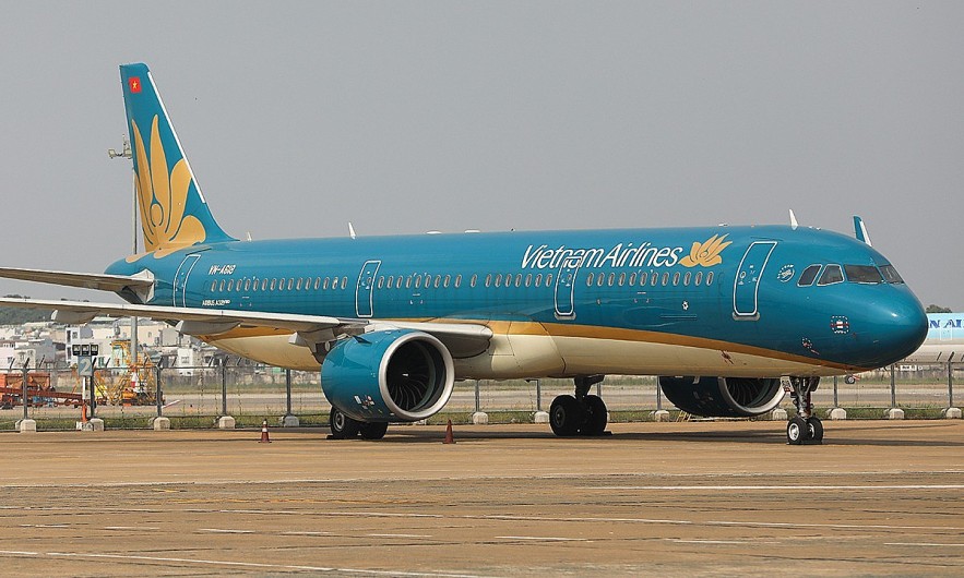 A Vietnam Airlines plane at the Tan Son Nhat Airport in HCMC. Photo by VnExpress