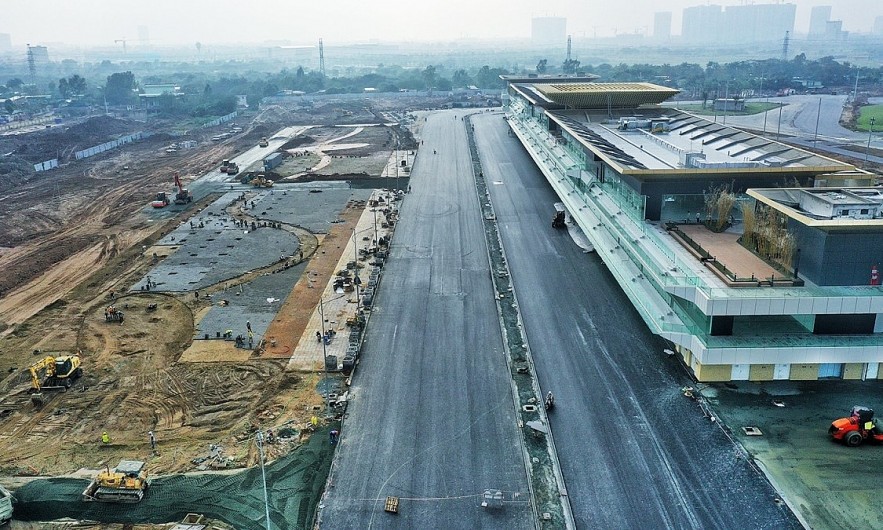 A part of the F1 racing track in Hanoi. Photo by VnExpress