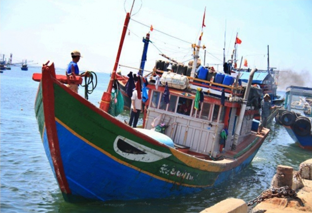 Ships going aground at sea