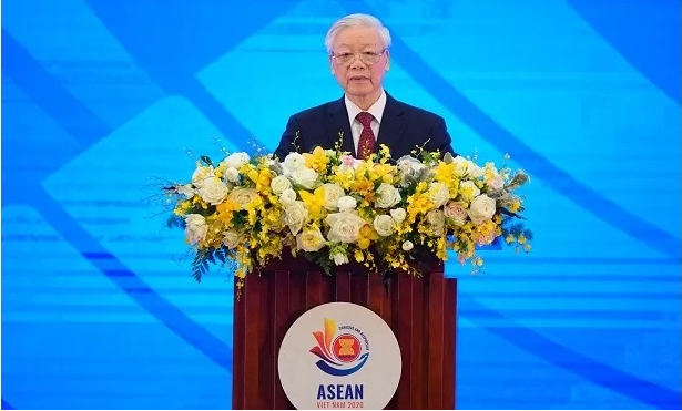 Top Vietnamese leader affirms maintaining peaceful, stable, cohesive and united ASEAN region