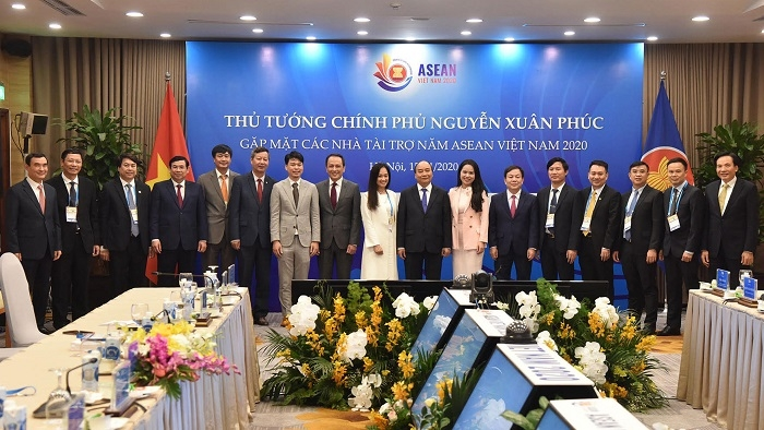 pm meets sponsors of 37th asean summit and related summits