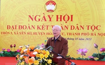 Party Leader Joins Great Unity Festival in Hanoi's Yen So Commune