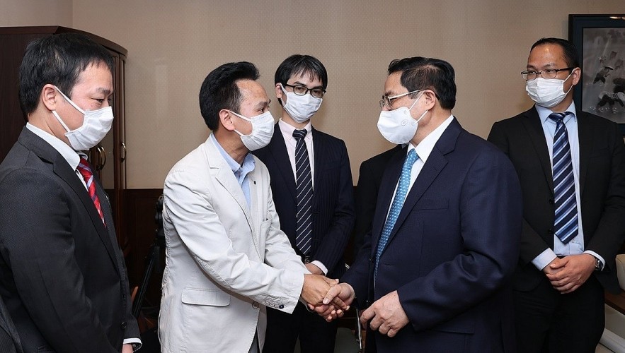 Prime Minister Pham Minh Chinh meets with Vietnamese intellectuals and scientists in Japan.