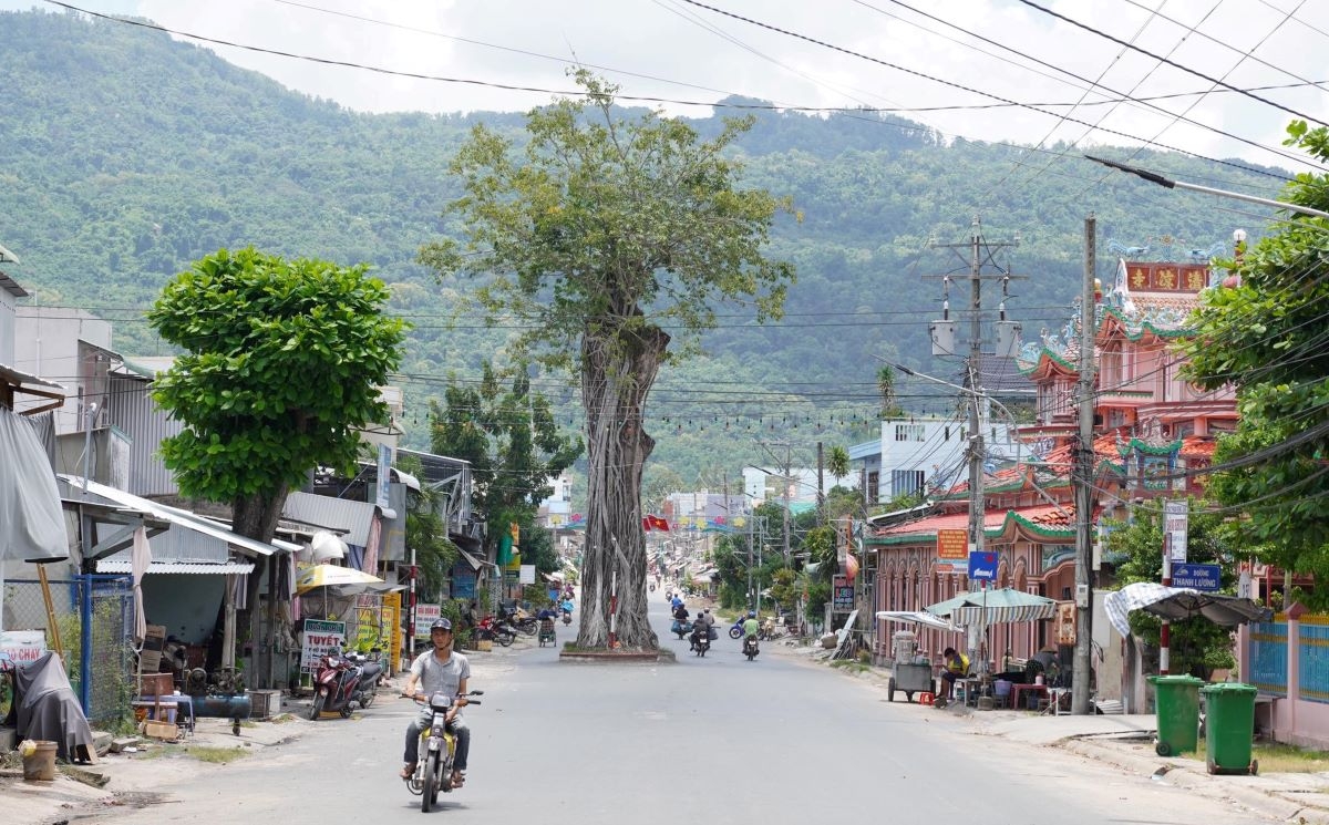 Charming endowed beauty of An Giang, southern Vietnam