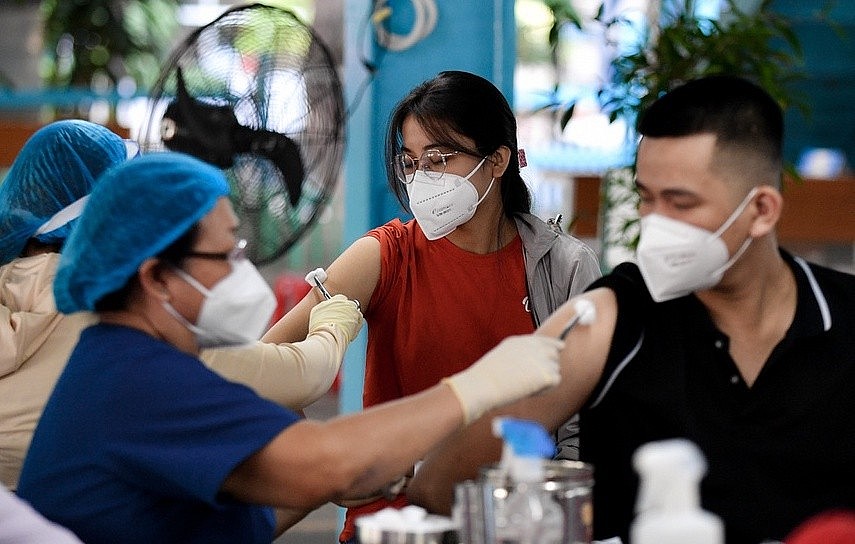 The Covid-19 vaccination strategy is an outstanding result in Vietnam's epidemic prevention and control. Photo: Zing
