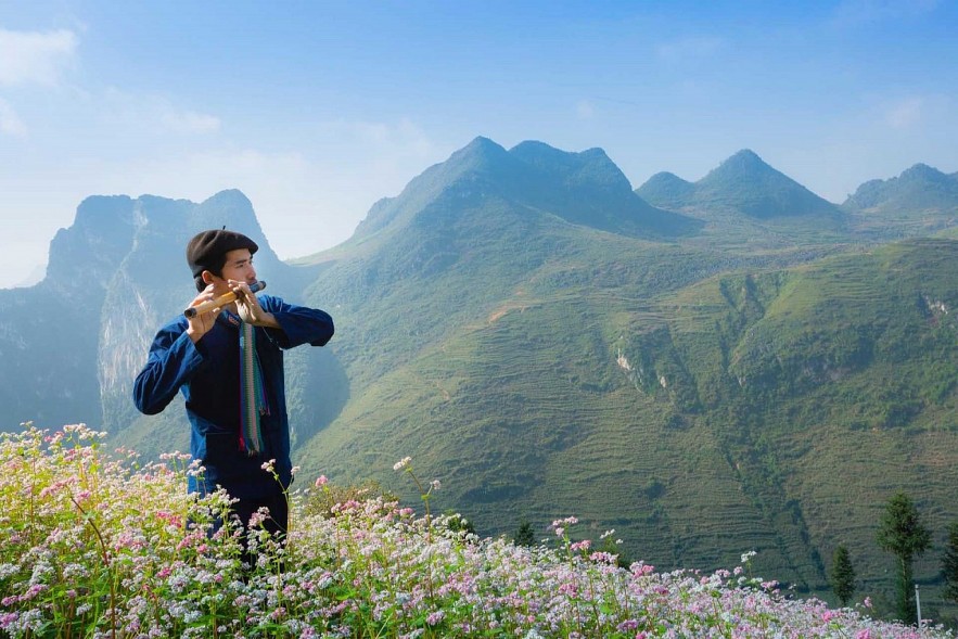 YouTubers in Highlands Introduce Vietnamese Culture to the World