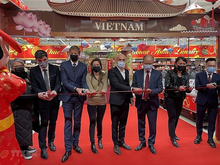 Vietnamese Tet Promoted in 3,400 French Supermarkets