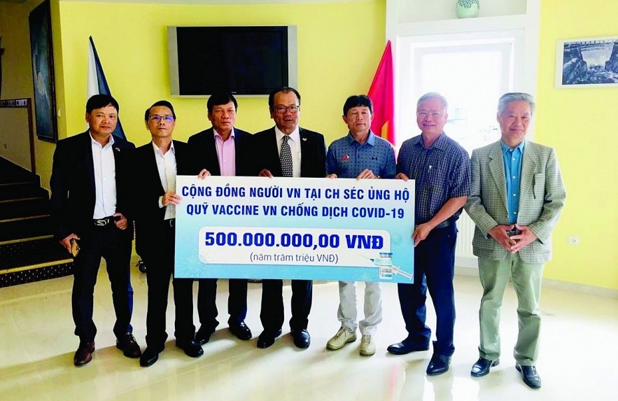 Overseas Vietnamese in Czech Republic Show Soildarity with Homeland