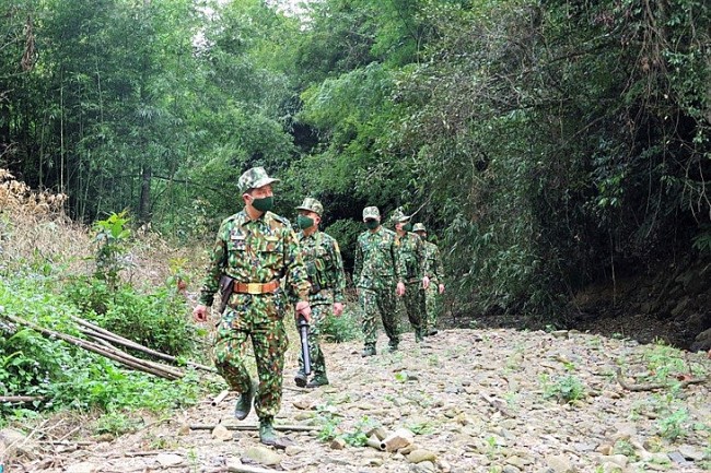 Vietnamese Soldiers Celebrate Tet on the Border