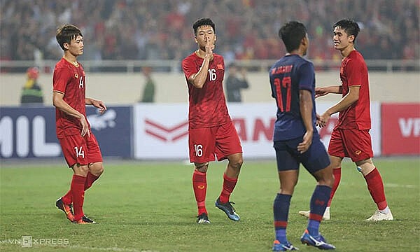Vietnam players celebrate a goal in the U23 Asian Cup qualifiers against Thailand on March 23, 2019. Photo:  VnExpress