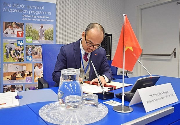 Vietnam-IAEA Sign National Program Framework on Technical Cooperation