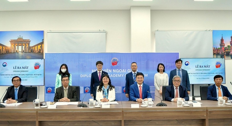 Vietnam-Korea Eminent Persons Group Launched