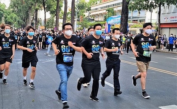 Thousands run in HCM City in response to Earth Hour. Photo: VNA