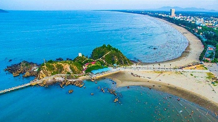 An aerial view of Cua Lo beach, an attractive tourist destination in Nghe An Province. Photo: hanoimoi.com.vn