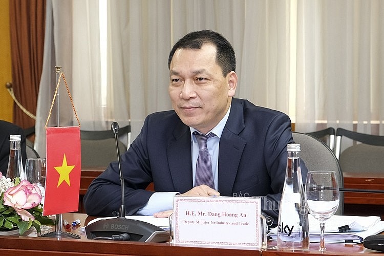 Vietnam and Denmark Continue Close Cooperation in Energy