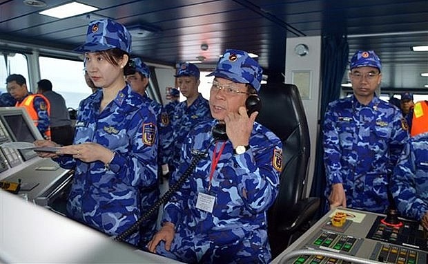 Colonel Tran Van Tho, Commander of  Vietnam Coast Guard  Region 1 leads the Vietnamese side. Photo: VNA
