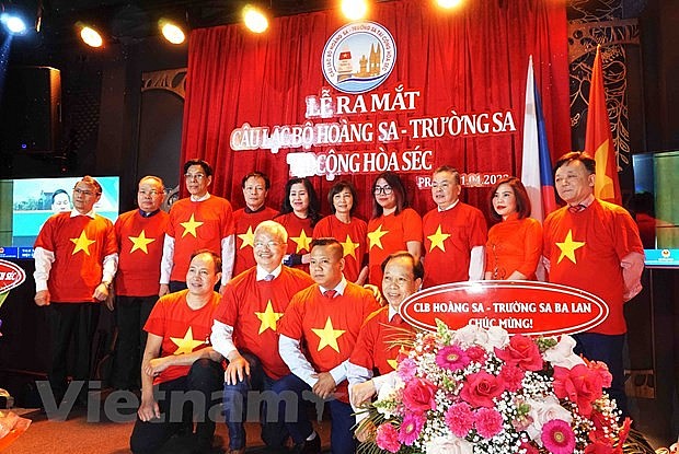 Overseas Vietnamese in Czech Republic Demonstrate Love of Homeland, Sea, and Islands