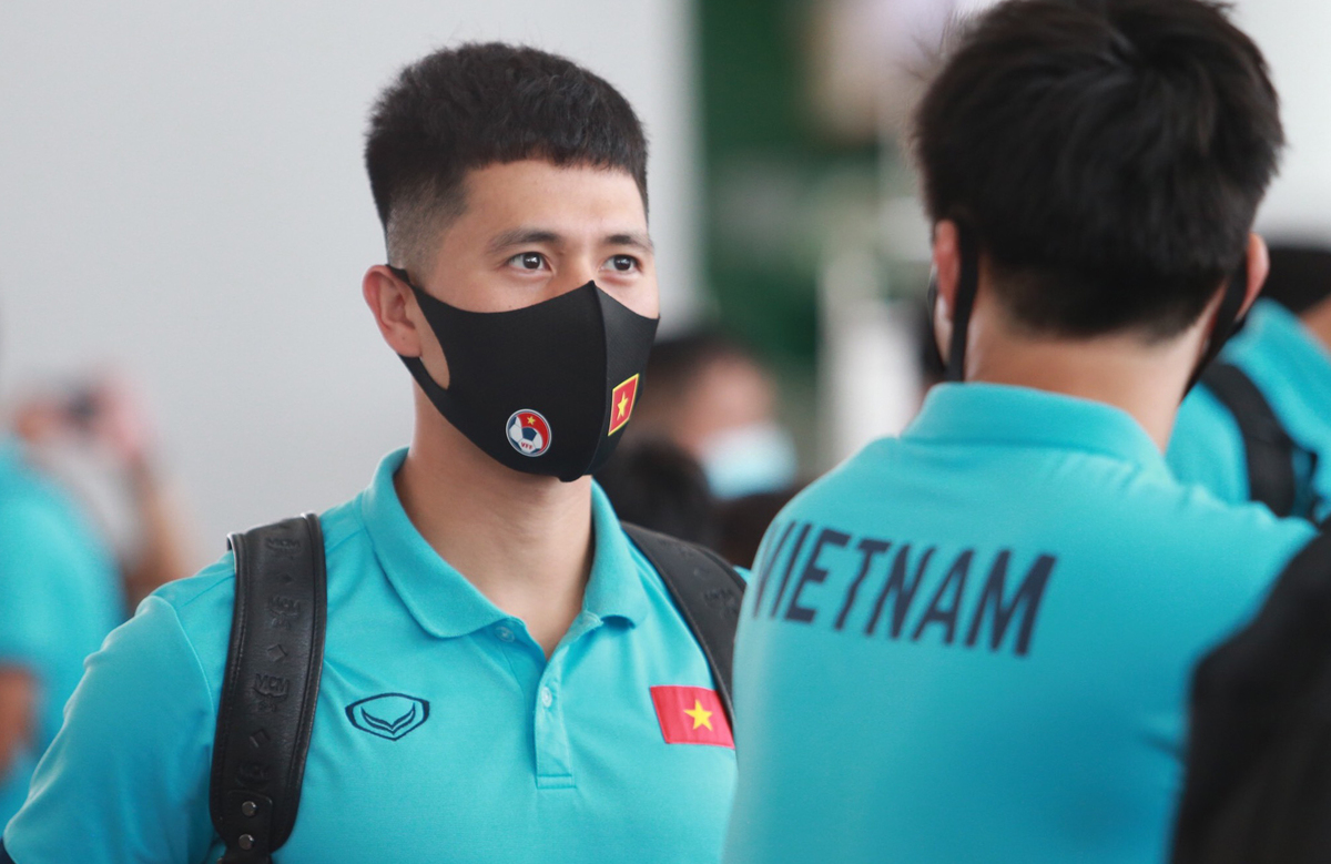 In photos: Vietnam arrives in UAE for World Cup qualifiers