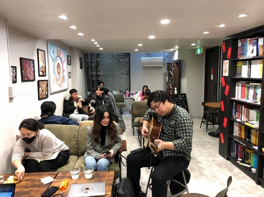 The Only Vietnamese Book Cafe in Japan