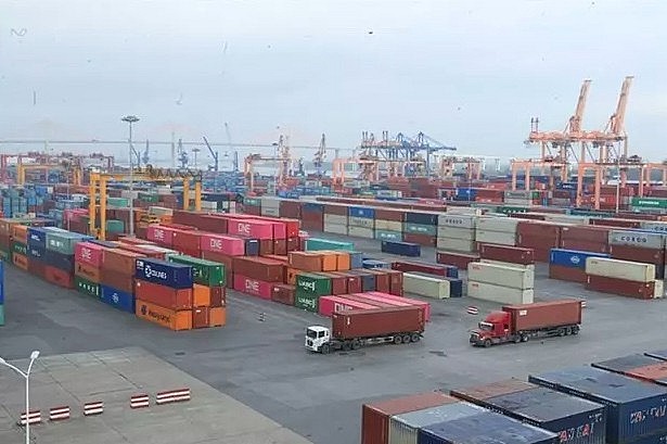 Unloaded goods at Hai Phong city's port. Photo: VNA