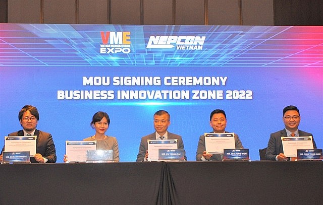 Reed Tradex Vietnam signs a MoU with partners to kick-start a new chapter of the Business Innovation Zone Project this year.  Photo: VNS