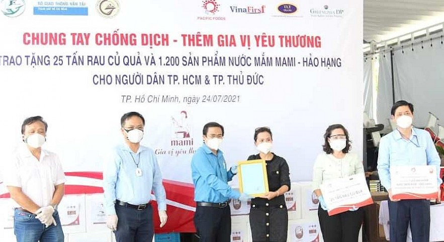 Overseas Vietnamese Support People in Need