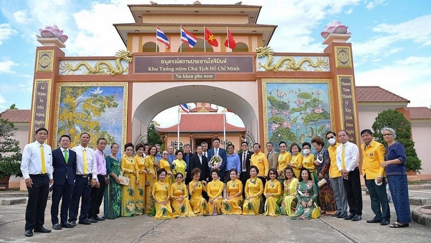 Overseas Vietnamese in Thailand Honored for Contributions to Motherland