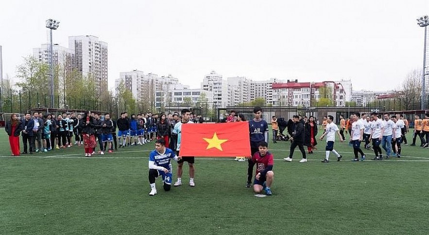 Overseas Vietnamese in Russia Organize Community Football Tournament