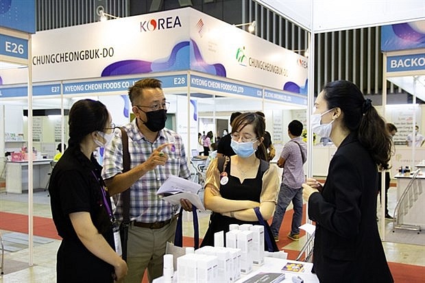 Visitors at the last edition of the Vietnam International Premium Products Fair. This year the fair will be held from June 2 to 5 at the Saigon Exhibition and Convention Centre. Photo: Coex Vietnam