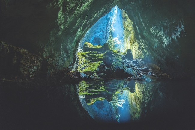 Explore World's Largest Cave - Son Doong