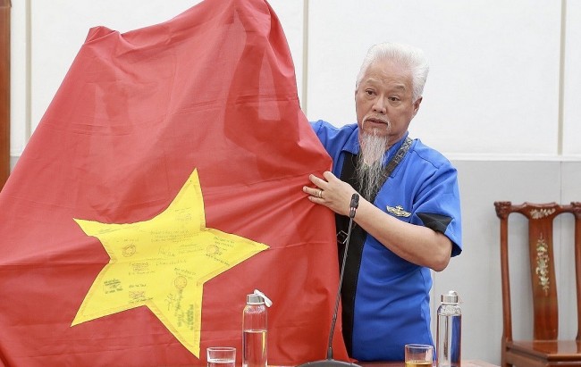 Overseas Vietnamese Show Love for Truong Sa (Spratly)