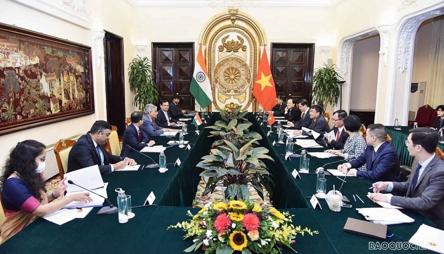 An overview of the 12th political consultation between Vietnam and India. Photo: WVR