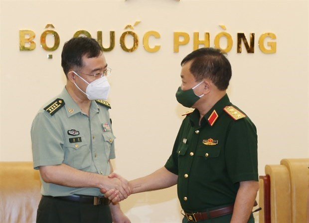 Vietnam, China foster defence cooperation