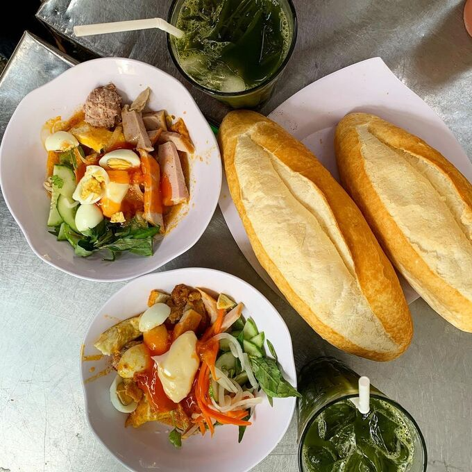 How to make 'banh mi': Check different regional styles in Vietnam - Video