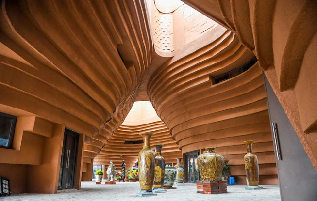 Top new check-in point in Hanoi of unique Bat Trang Ceramic Museum-Video