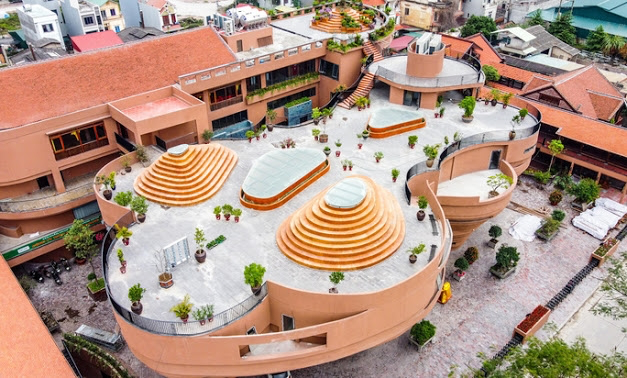 Top new check-in point in Hanoi of unique Bat Trang Ceramic Museum-Video