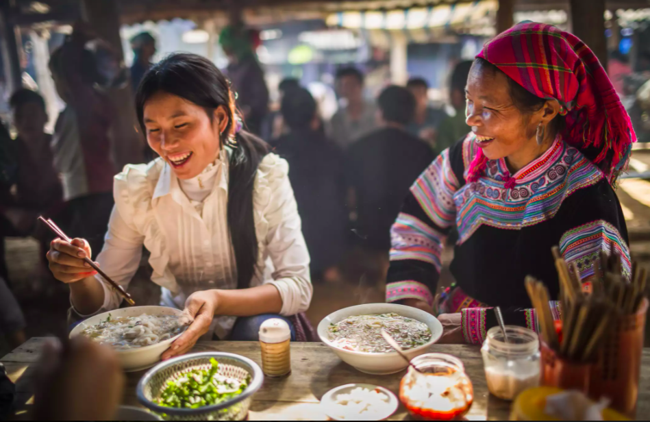 How to best enjoy pho. Photo: Tim Gerard Barker/Getty Images