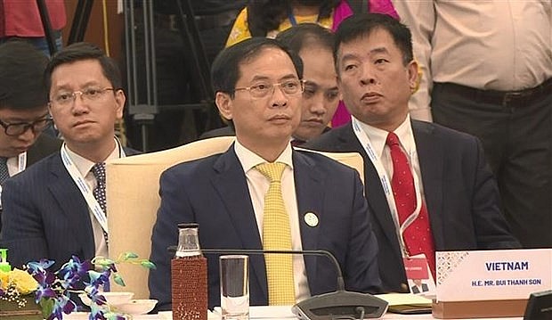 Vietnamese FM Attends Special ASEAN-India Foreign Ministers' Meeting