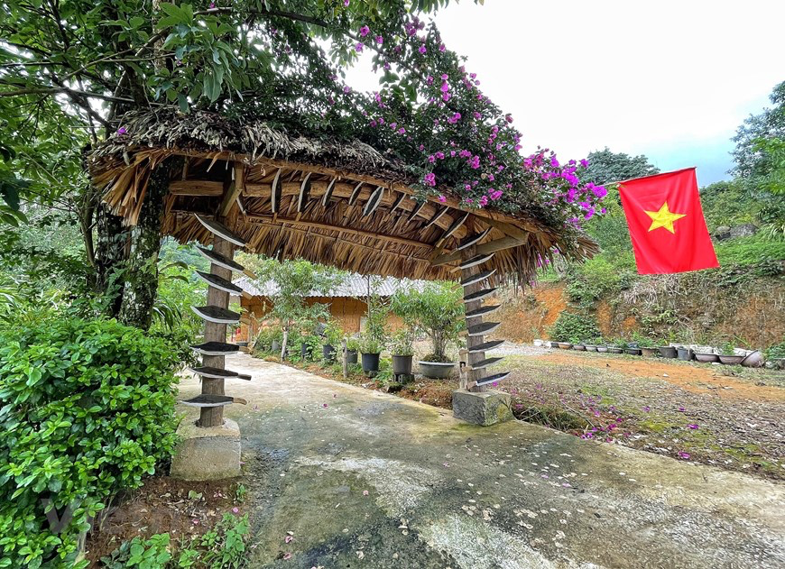 In Photos: Unique Gates of Sin Suoi Ho