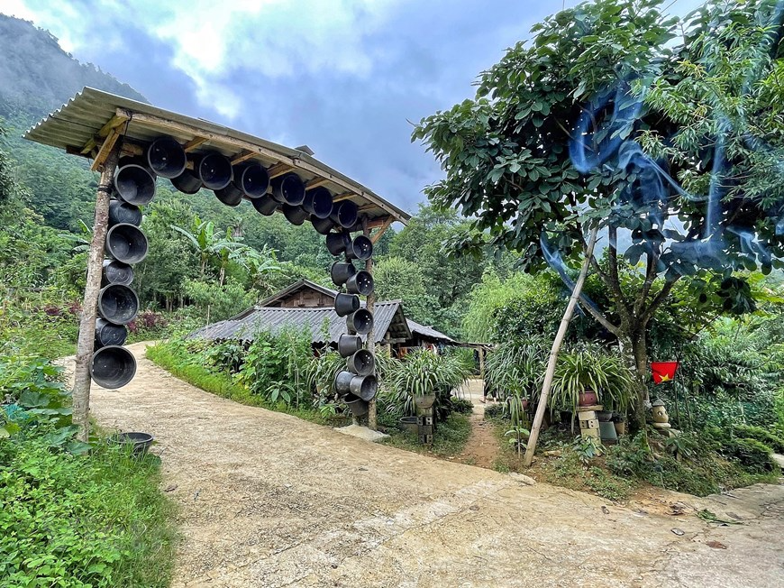 In Photos: Unique Gates of Sin Suoi Ho