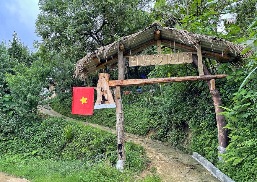 In Photos: Unique Gates of Sin Suoi Ho