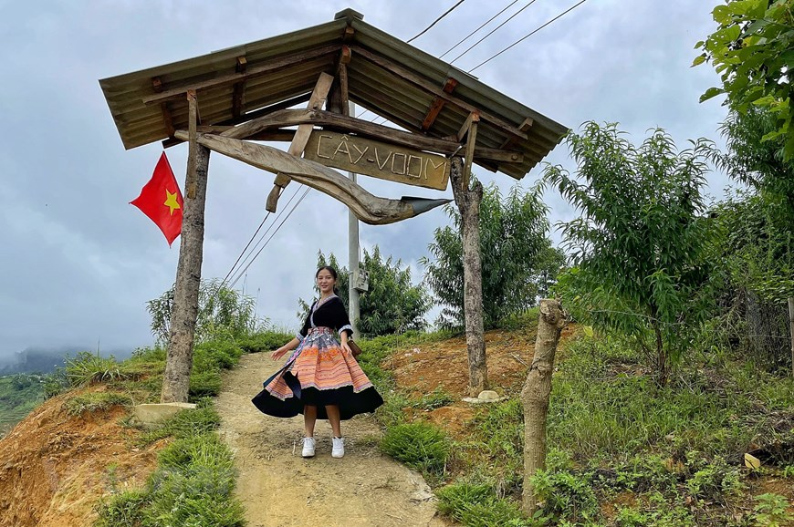 In Photos: Unique Gates of Sin Suoi Ho