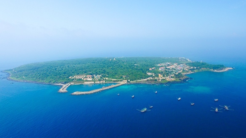 Con Co – a peaceful little island in the middle of the East Sea. Photo: quangtri.gov