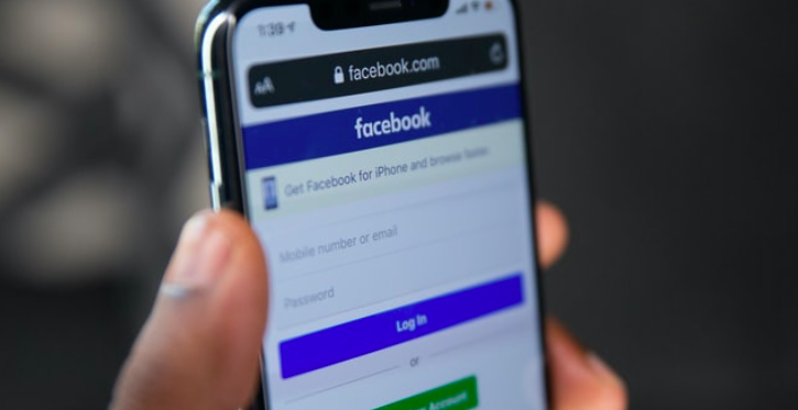 Facebook to Let Users Become 'Experts' to Cut Down On Misinformation