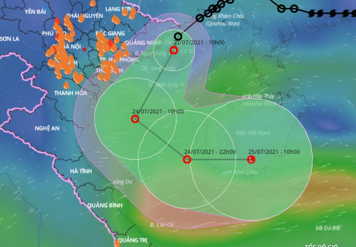 A tropical low depression has strengthened into Cempaka storm before weakening into a tropical low depression again. Photo: VNDMS