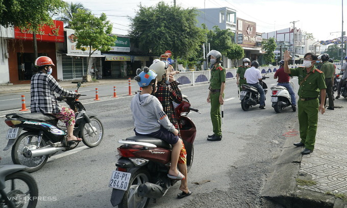 Vietnam News Today (July 28): Food Stamps Allocate Market Time to Hanoi Residents