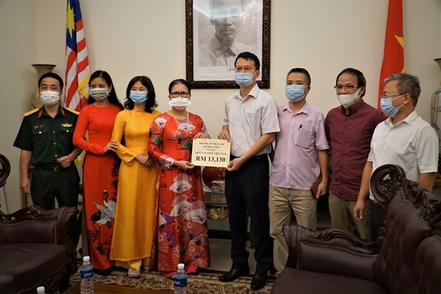 Oversea Vietnamese in Malaysia, Slovakia Support Covid-19 Vaccine Fund