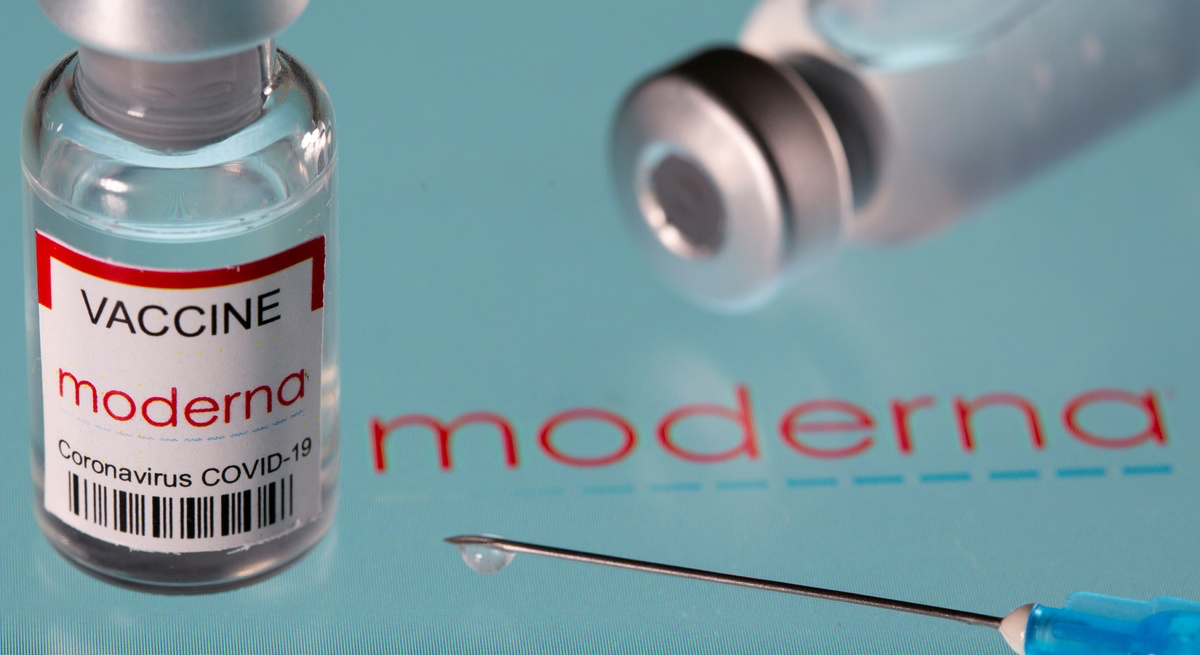 The US presents five million doses of the Moderna Covid-19 vaccine to Vietnam. Photo: VOV