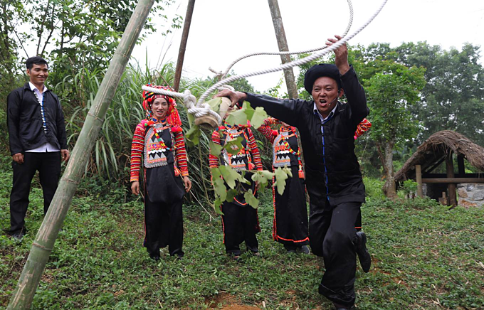 The Other Tet: Ha Nhi Rainy Season Festival