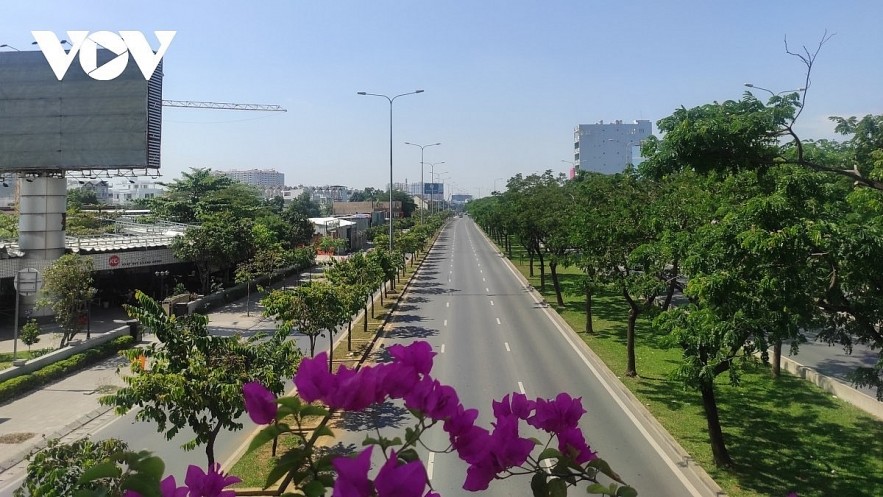 Many streets in HCM City have been left quiet during the social distancing period. Photo: VOV